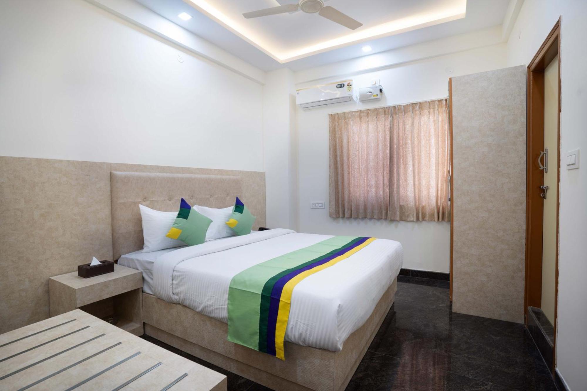 Treebo Galaxy Kings Suites, Hebbal Bangalore Eksteriør bilde
